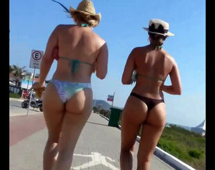 Candid latin beach nubiles and their butts
